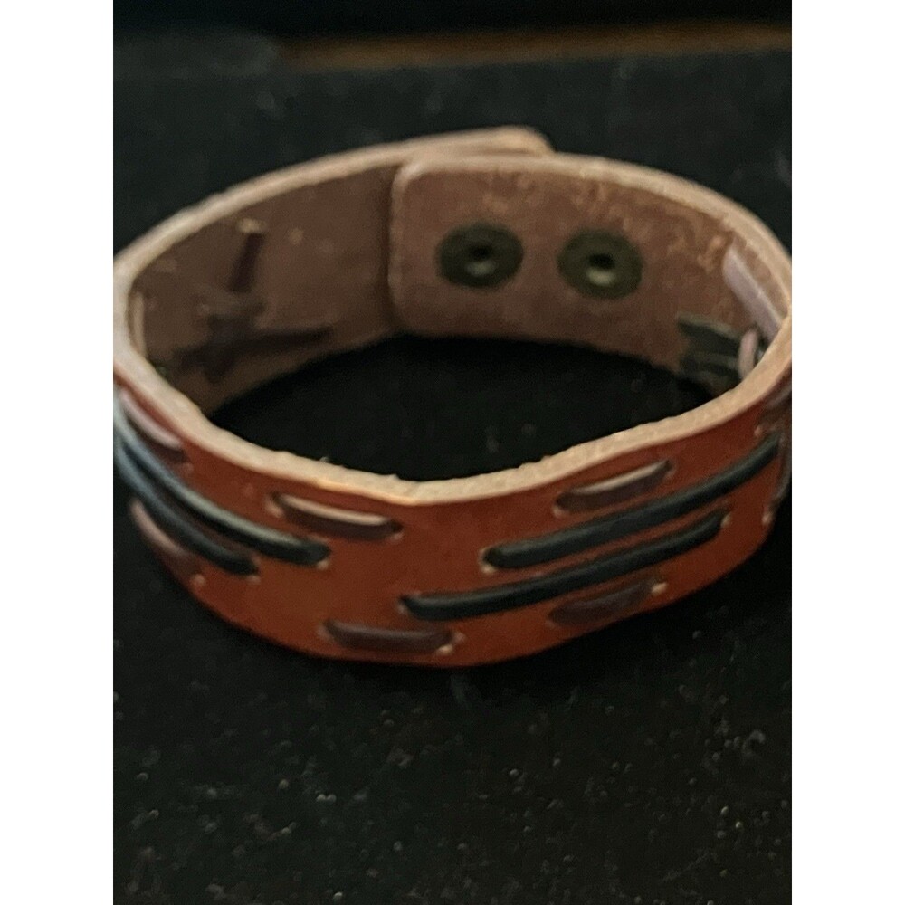 Leather Bracelet Stitching Accents 8"-8.5" Men Women Snap Closure - Picture 2 of 4